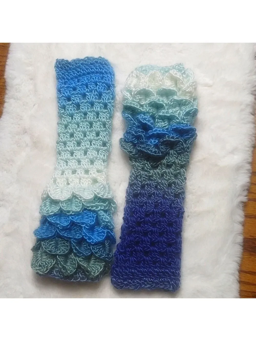 Just in! Dragon/Mermaid Scale Fingerless Gloves Colorful Soft, Texting Armwarmer